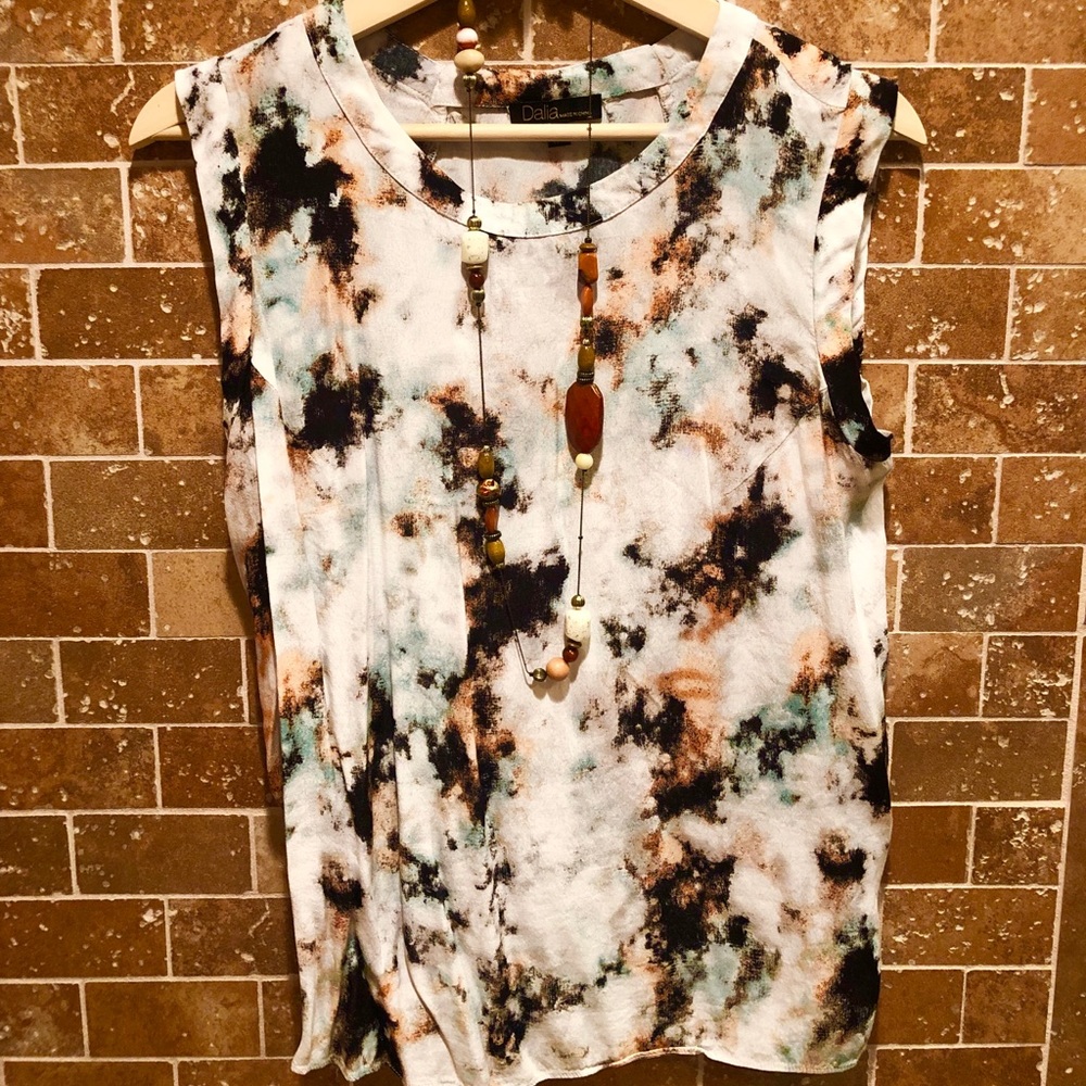 Trendy print tank top from Dalia